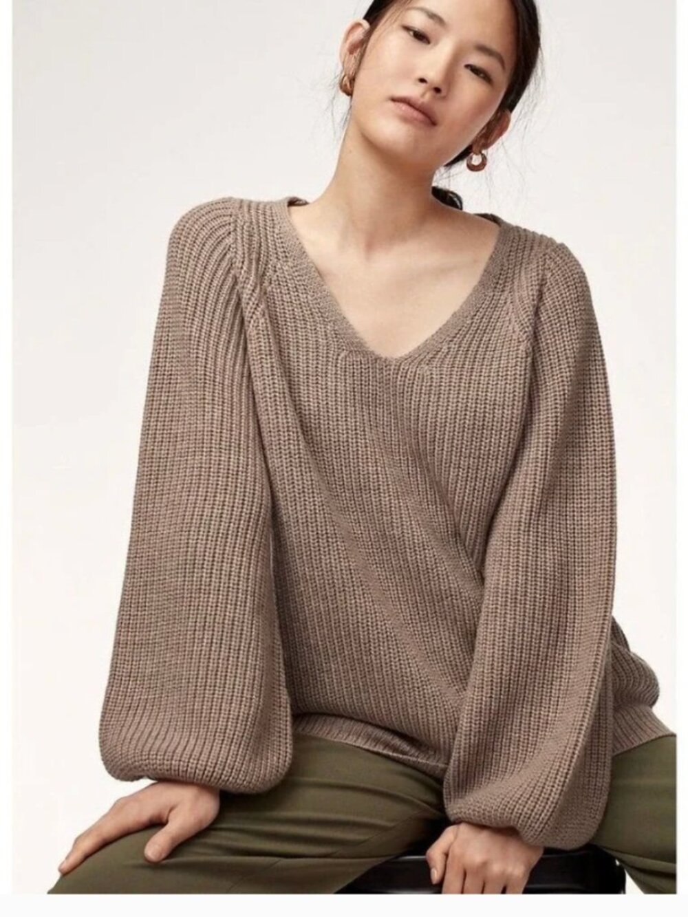 Babaton Aritzia Valadon 100% Merino Wool V-Neck Balloon Sleeve Sweater Tan